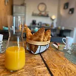 Dhotes A La Ferme Forest-Montiers