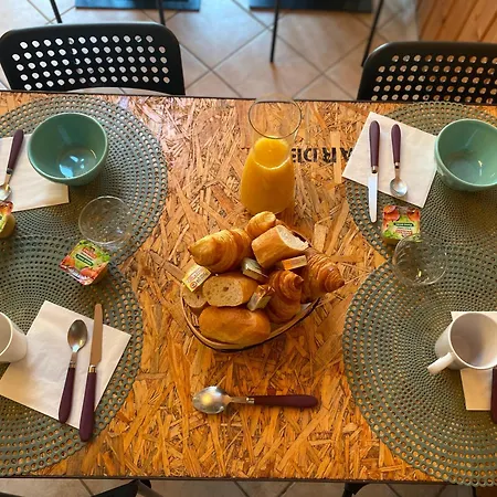 Dhotes A La Ferme Forest-Montiers