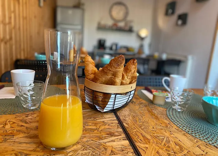 Dhotes A La Ferme Forest-Montiers