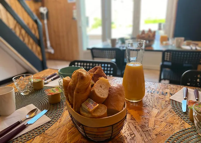 Dhotes A La Ferme Guest house